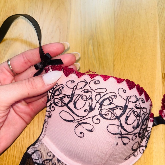 Victoria Secret Very Sexy Push Up 32B - Picture 3 of 4